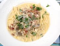 Trofie pasta med soltorkad tomat, svamp och grädde